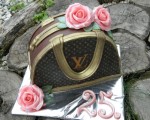 A 15.
Torta kabelka LV.
Cena : 70.00 €
30 rezová torta