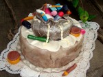 A 7.
Torta Batôžtek a šminky
Cena : 60.00 €
20 rezová torta, priemer 23 cm